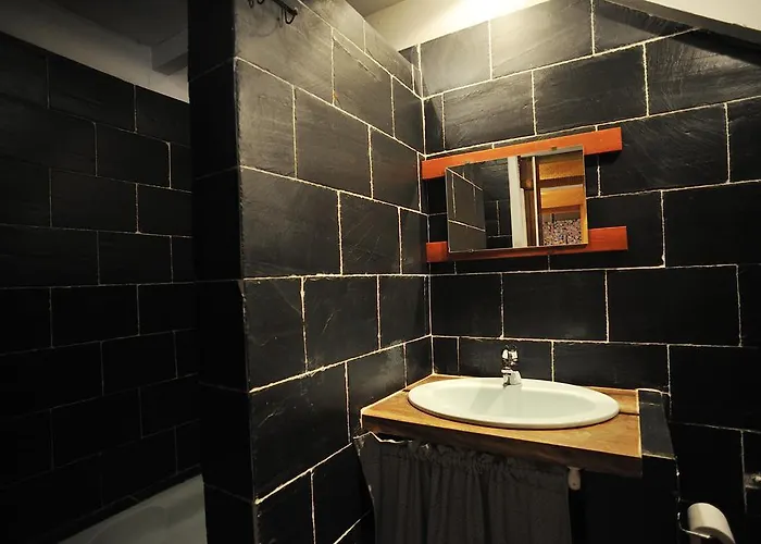 Chateau De La Chasse-guerre Hardanges