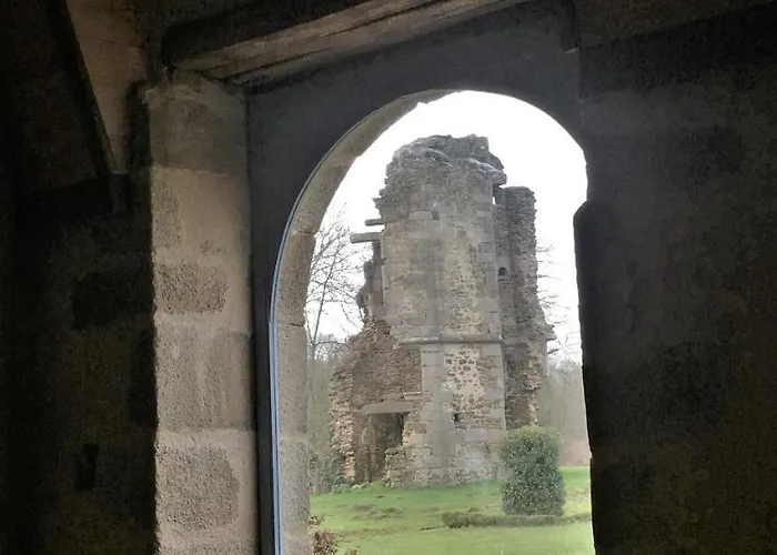 B&B Chateau De La Chasse-guerre Hardanges