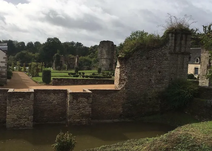 Bed & Breakfast Chateau De La Chasse-guerre Hardanges