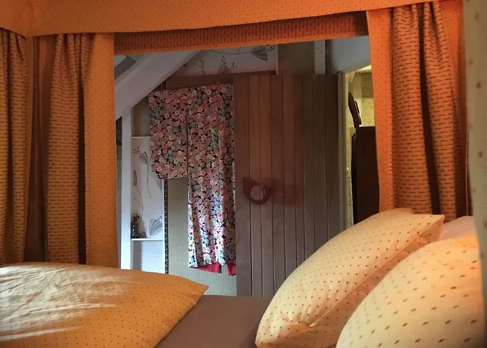 Chateau De La Chasse-guerre * Hardanges